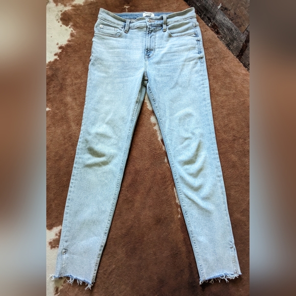 Kensi Vintage Luxe High Rise Skinny Raw Edge Hem Lt Wash Jeans - Picture 2 of 16